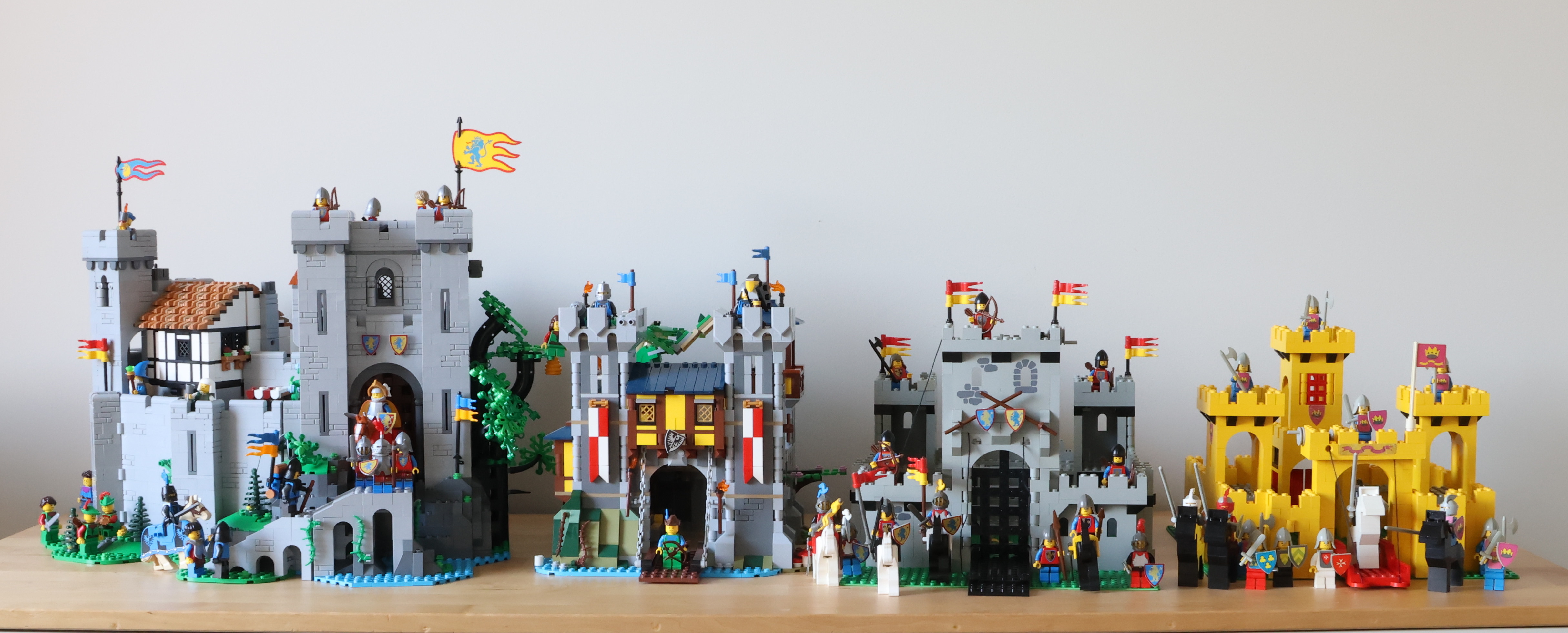 https://jaysbrickblog.com/news/comparing-10305-lion-knights-castle-to-other-historic-lego-castles/